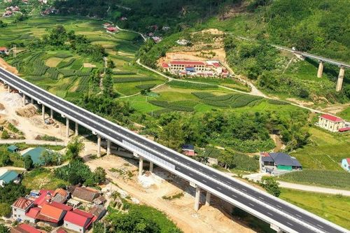 Nghiên cứu đưa cao tốc Hữu Nghị - Chi Lăng, Đồng Đăng - Trà Lĩnh vào khai thác tạm miễn phí dịp Tết