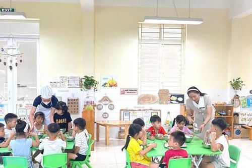 Xã Đoài Phương tăng cường giám sát, nâng chất bữa ăn bán trú