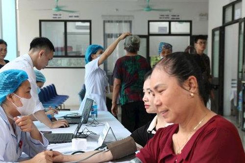 Bộ Y tế 'gỡ khó' trong triển khai khám sức khỏe định kỳ miễn phí toàn dân