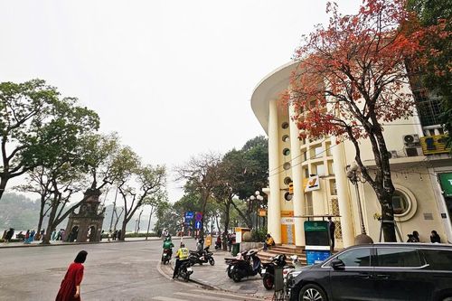 Hà Nội nắng nóng nhất nước, không khí lạnh khiến nhiệt giảm bao nhiêu độ?