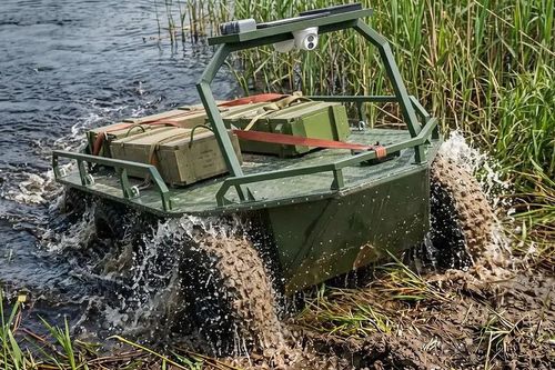 Ukraine lần đầu dùng robot lội nước vượt 40 km tiếp tế trên chiến trường