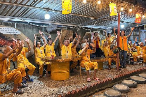 Quỹ Vầng Trăng Khuyết mang Trung Thu đến cho những phận đời thiếu một mái nhà