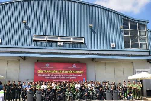 Diễn tập xử lý tình huống khủng bố, giải cứu con tin tại Ga Nhổn