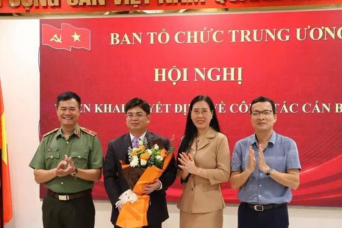 Đại tá Trần Văn Quang, Phó Giám đốc Công an Hà Nội nhận nhiệm vụ mới tại Ban Tổ chức Trung ương