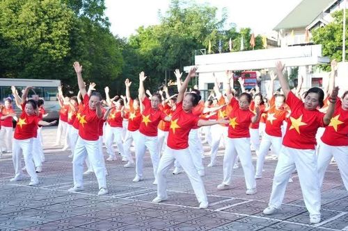 Chăm sóc người cao tuổi từ sức khỏe đến tinh thần
