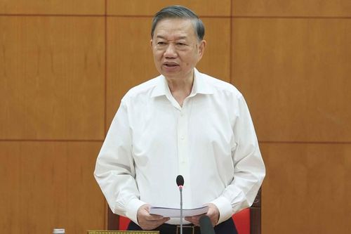 Hiệu quả công tác tư tưởng phải được đo bằng chuyển biến thực tế trong nhận thức và tâm trạng nhân dân