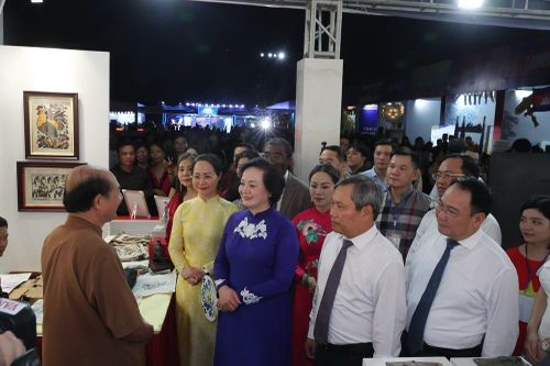 Phó Thủ tướng Phạm Thị Thanh Trà dự khai mạc Lễ hội Văn hóa thế giới tại Hà Nội lần thứ hai