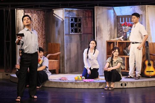 Giải thưởng Bùi Xuân Phái - Vì tình yêu Hà Nội lần 19 - 2026 - NSƯT Sĩ Tiến - Đạo diễn 'Quân khu Nam Đồng': 'Hà Nội là nơi chúng ta đã sống cùng nhau!'