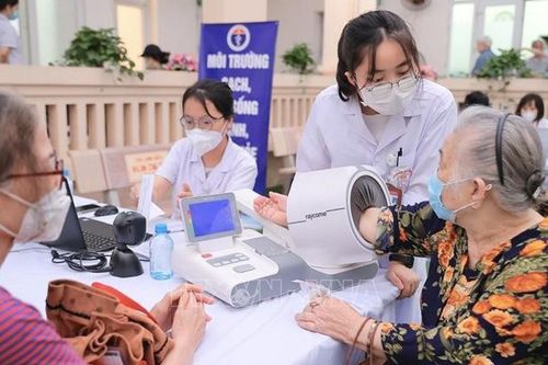 Ngày Quốc tế Người cao tuổi 1/10: Đổi mới chăm sóc sức khỏe trong kỷ nguyên trường thọ