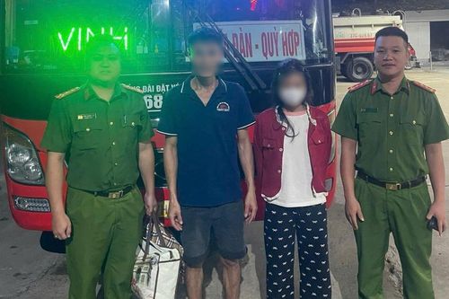 Bé gái bị dụ dỗ đi làm 'việc nhẹ lương cao'