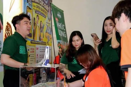 TPHCM: Nhu cầu tuyển dụng cao, 21/27 nhóm ngành thiếu lao động