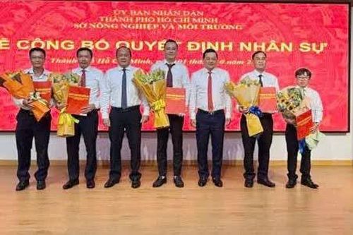 Sở NN-MT TPHCM trao quyết định điều động, bổ nhiệm cán bộ