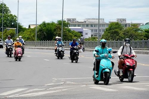 Ngày 1/10, Bắc Bộ, Trung Bộ tiếp tục nắng nóng