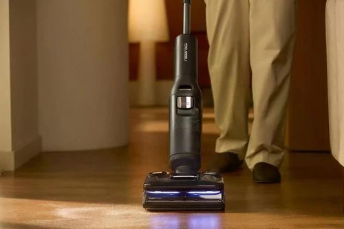 Vì sao nhà có robot vẫn cần máy lau sàn cầm tay