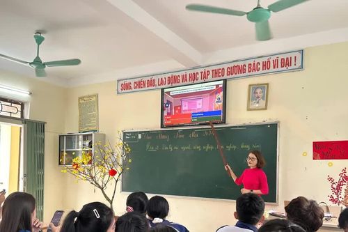 Hành trình làm chủ AI của nữ giáo viên ở Hà Tĩnh