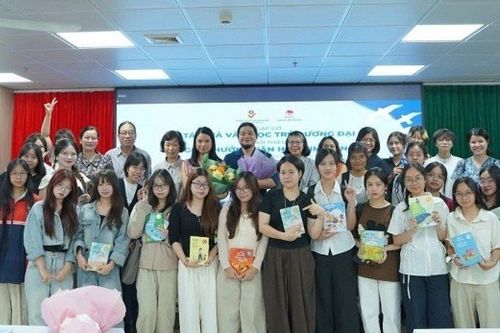 Cuộc gặp gỡ giữa các tác giả trẻ đương đại và sinh viên viết văn, báo chí