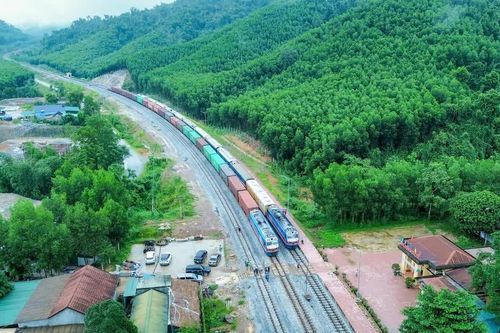 Đưa vào khai thác hầm Khe Nét, gỡ 'điểm nghẽn' trên tuyến đường sắt Bắc - Nam