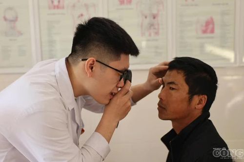 Bệnh nhân không còn phải 'lên tỉnh lấy thuốc', gần 700 hoạt chất thuốc sẽ về trạm y tế