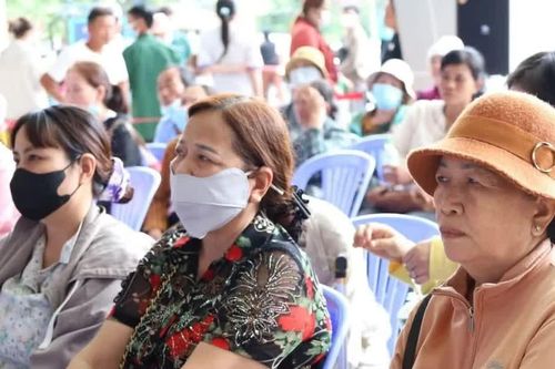 TPHCM: Bệnh nhân khám ung thư tăng nhưng máy chiếu chụp chẩn đoán 'đắp chiếu'