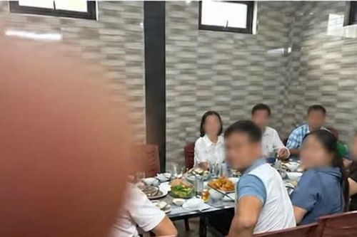 Thông tin mới vụ bí thư xã bị phản ánh 'tụ tập ăn uống, sử dụng rượu bia trong giờ hành chính