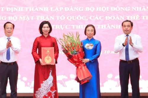 Hà Nội công bố quyết định lập 2 đảng bộ và chỉ định nhân sự lãnh đạo