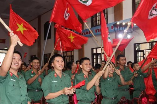 Hơn 300 cán bộ Đoàn, tuyên truyền viên trẻ Quân đội tranh tài tại Cần Thơ