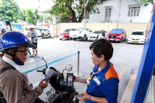 Kéo dài thời hạn áp dụng thuế nhập khẩu ưu đãi, thuế BVMT, thuế GTGT đối với xăng, dầu