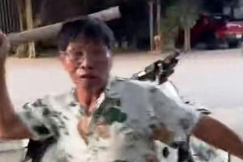 Danh tính người cầm điếu cày đuổi đánh nam thanh niên ở Ninh Bình
