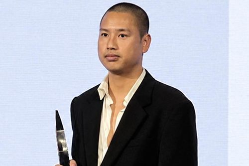 Vẽ tranh về sự sống và cái chết, nam nghệ sĩ thắng giải thưởng nửa tỷ đồng
