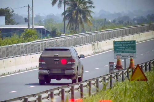 Chạy quá tốc độ trên cao tốc, tài xế không bằng lái bị phạt 24 triệu đồng