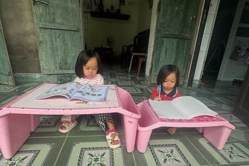 Hai chị em 'tí hon' gia cảnh khó khăn cần được tiếp sức đến trường