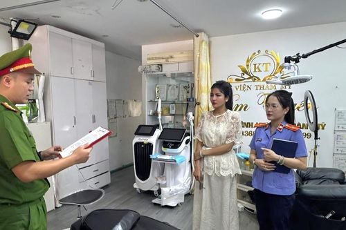 Nữ chủ cơ sở thẩm mỹ Kim Tuyến bị khởi tố