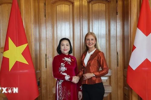 Phó Chủ tịch Quốc hội Nguyễn Thị Thanh thăm và làm việc tại Thụy Sĩ