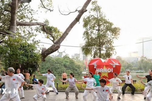 Sống vui, sống khỏe, phát huy vai trò 'cây cao bóng cả'