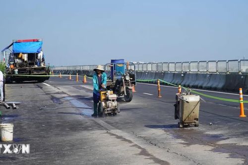Hoàn thành sửa chữa vết nứt cục bộ trên cao tốc Biên Hòa-Vũng Tàu
