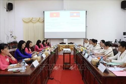 Tăng cường hợp tác toàn diện giữa Hội phụ nữ địa phương Việt Nam - Lào