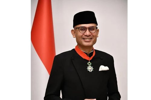 Điện mừng Bộ trưởng Bộ Ngoại giao Indonesia