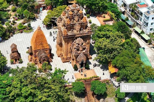 Cận cảnh Tháp Bà Ponagar nghìn năm tuổi, di tích quốc gia đặc biệt giữa lòng Nha Trang