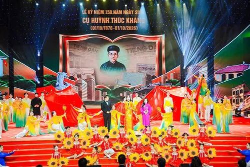 Chương trình nghệ thuật kỷ niệm 150 năm ngày sinh chí sĩ Huỳnh Thúc Kháng