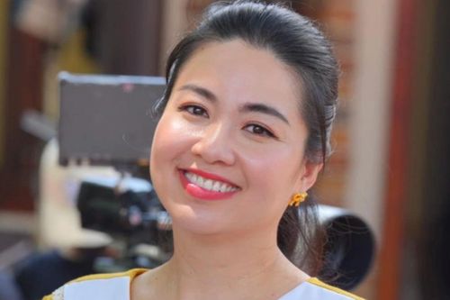 Diễn viên Lê Khánh 'trốn phố về biển'