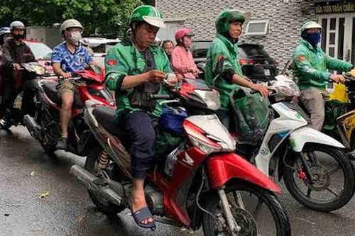 Đề xuất chủ nền tảng cùng đóng bảo hiểm xã hội cho tài xế công nghệ