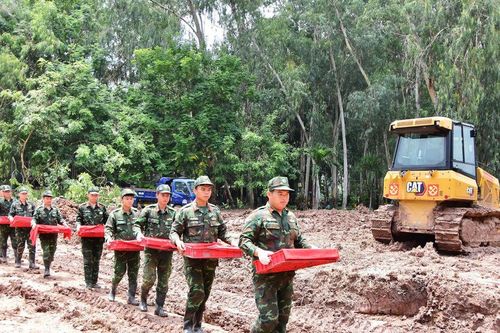 Phát hiện thêm 19 bộ hài cốt liệt sĩ tại Công viên Lê Thị Riêng