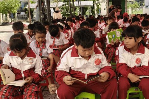 Đưa sách, kỹ năng số đến gần hơn với học sinh