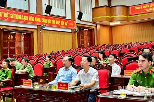 Triển khai các nhiệm vụ về dữ liệu, hạ tầng và Cổng Dịch vụ công quốc gia