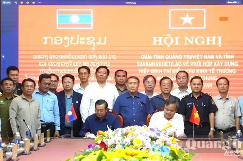 Thảo luận mô hình, cơ chế chính sách đề xuất áp dụng tại Khu kinh tế biên giới chung Lao Bảo - Đen-sa-vẳn