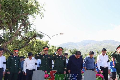 Lễ viếng và truy điệu, an táng hài cốt liệt sĩ tại Nghĩa trang Liệt sĩ xã Sông Mã