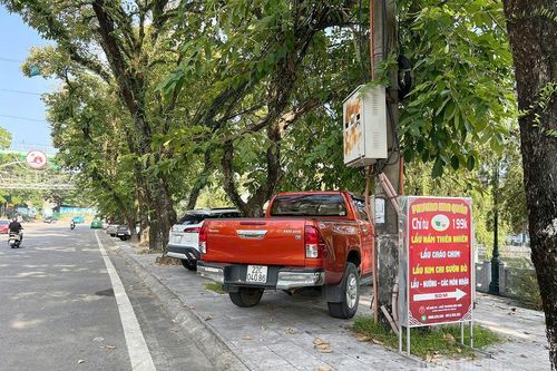 Vỉa hè và bài toán giao thông