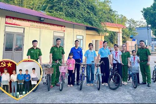 Gom yêu thương, gửi hành trang đến trường