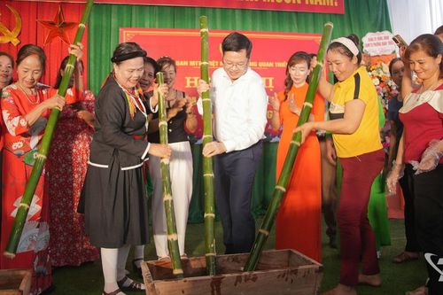 Đồng chí Đinh Quang Tuyên dự ra mắt mô hình 'Tự quản - Tự chủ - Tự giám sát'