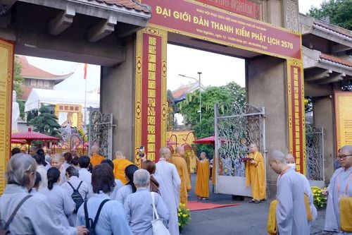 Ban Tăng sự Phật giáo TP.HCM thông báo Phật tử đến nhận Chứng điệp thọ giới tại Đại giới đàn Thanh Kiểm